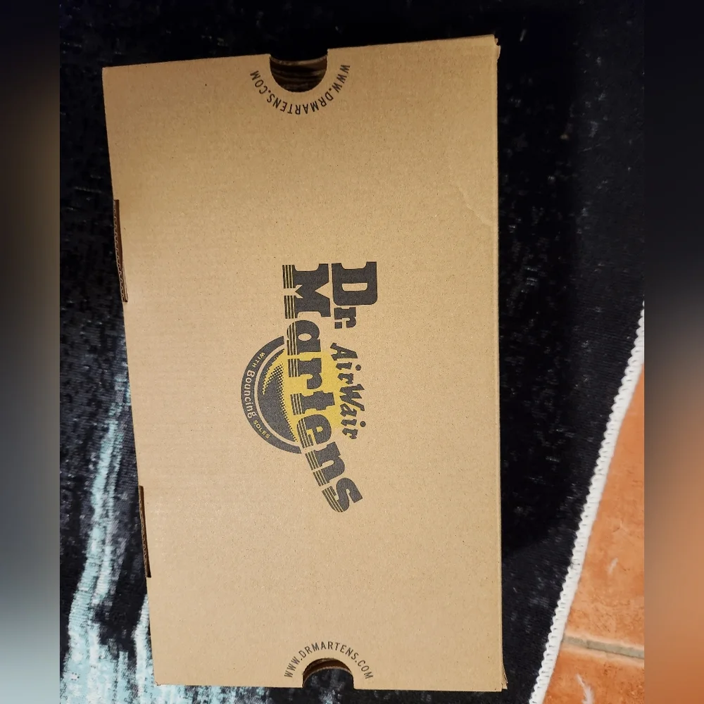 Dr. Martens Womens 1460 Serena Collar Milo faux fur boots New in Box Size 6 - Picture 16 of 16